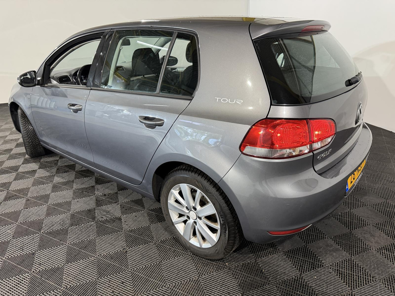 Volkswagen | Golf | 1.2 TSI Tour II BlueMotion | 2010 | 287.684 km | 28NSJ1 | Logisch - Hečbeks: foto 5 Volkswagen | Golf | 1.2 TSI Tour II BlueMotion | 2010 | 287.684 km | 28NSJ1 | Logisch - Hečbeks: foto 5