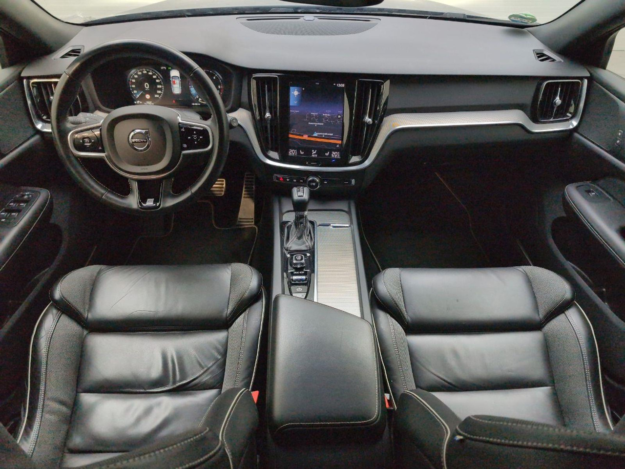 Volvo V60 2.0 D4 Inscription | 2019 | 192.437 km | Automaat | N056PP | NAP: Geen oordeel - Vieglā automašīna: foto 5 Volvo V60 2.0 D4 Inscription | 2019 | 192.437 km | Automaat | N056PP | NAP: Geen oordeel - Vieglā automašīna: foto 5