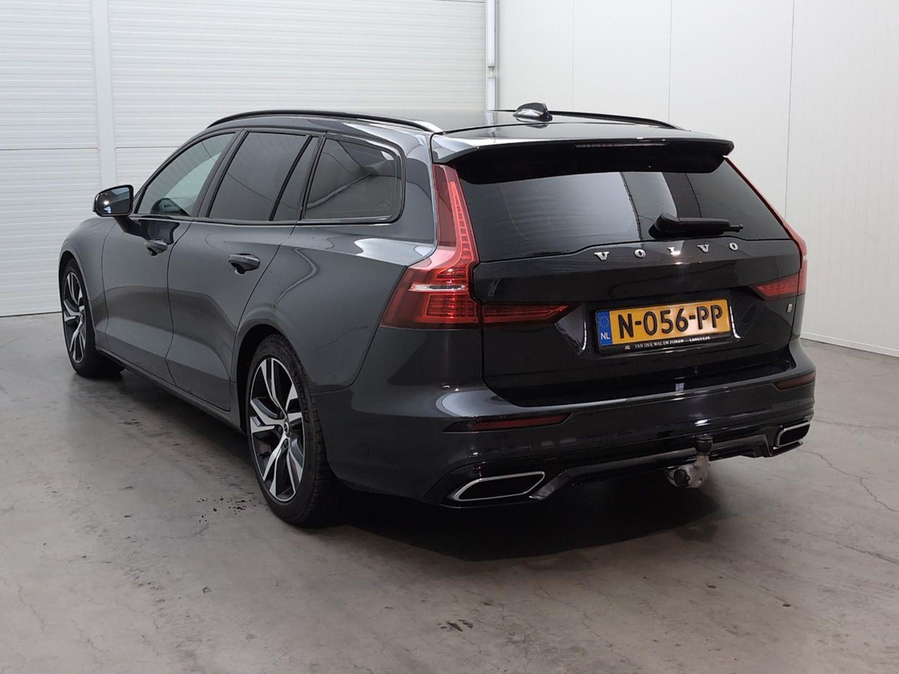 Volvo V60 2.0 D4 Inscription | 2019 | 192.437 km | Automaat | N056PP | NAP: Geen oordeel - Vieglā automašīna: foto 3 Volvo V60 2.0 D4 Inscription | 2019 | 192.437 km | Automaat | N056PP | NAP: Geen oordeel - Vieglā automašīna: foto 3