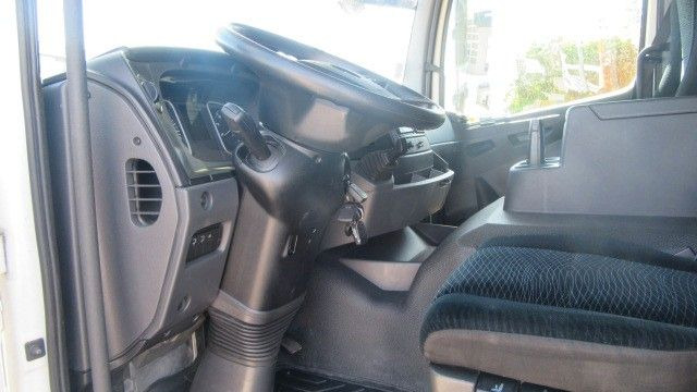 Mercedes-Benz 1527L Pr.Pl.LBW km 31.000 - Kravas automašīna ar tentu: foto 4 Mercedes-Benz 1527L Pr.Pl.LBW km 31.000 - Kravas automašīna ar tentu: foto 4