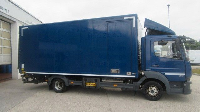 Mercedes-Benz 818L Koffer LBW, 1,5 to, Seitentüre - Kravas automašīna ar slēgto virsbūvi: foto 4 Mercedes-Benz 818L Koffer LBW, 1,5 to, Seitentüre - Kravas automašīna ar slēgto virsbūvi: foto 4