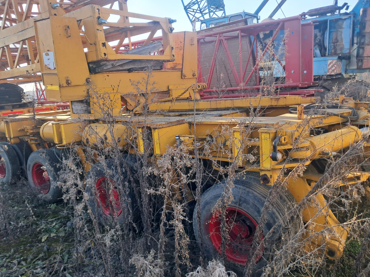 Capperi RCT57A - Puspiekabe zema profila platforma: foto 5 Capperi RCT57A - Puspiekabe zema profila platforma: foto 5