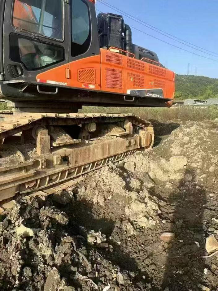 DOOSAN DOOSAN520 - Kāpurķēžu ekskavators: foto 2 DOOSAN DOOSAN520 - Kāpurķēžu ekskavators: foto 2