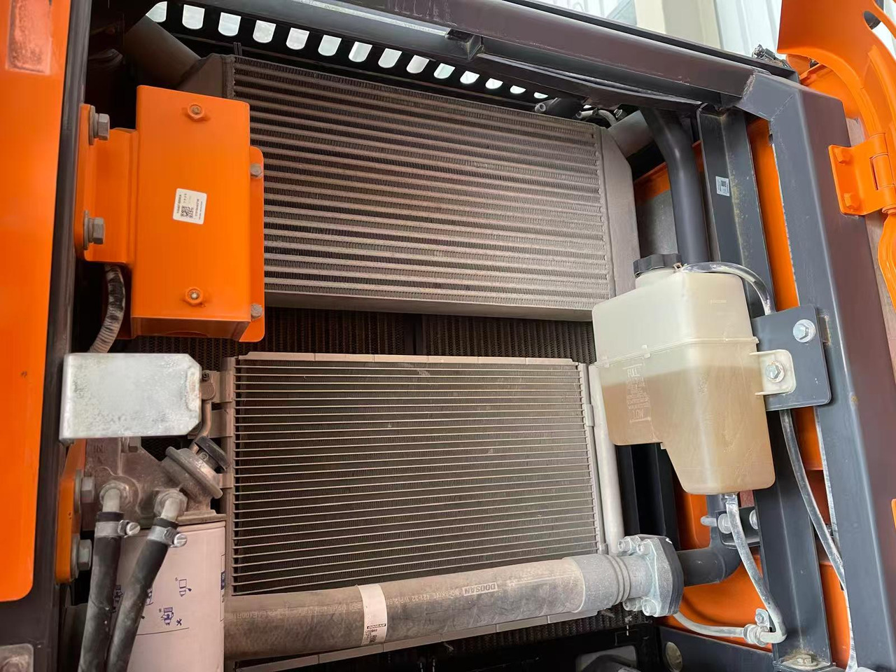 DOOSAN DX210 - Riteņu ekskavators: foto 2 DOOSAN DX210 - Riteņu ekskavators: foto 2