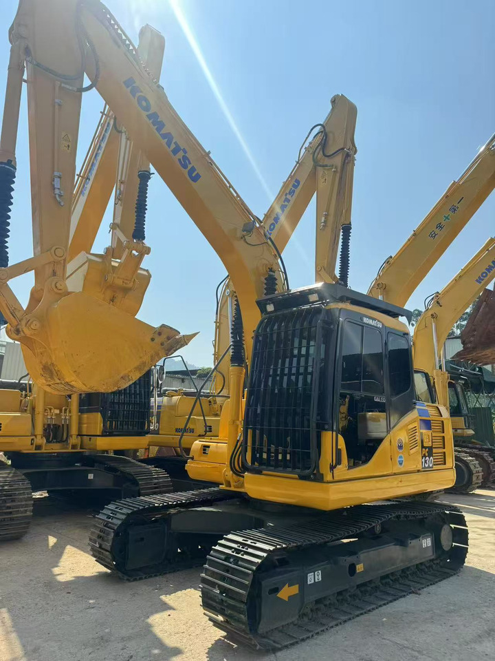 KOMATSU PC130-7 - Kāpurķēžu ekskavators: foto 5 KOMATSU PC130-7 - Kāpurķēžu ekskavators: foto 5