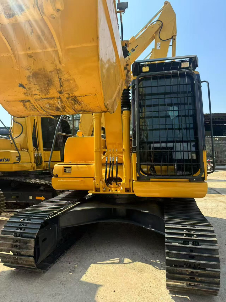 KOMATSU PC130-7 - Kāpurķēžu ekskavators: foto 3 KOMATSU PC130-7 - Kāpurķēžu ekskavators: foto 3