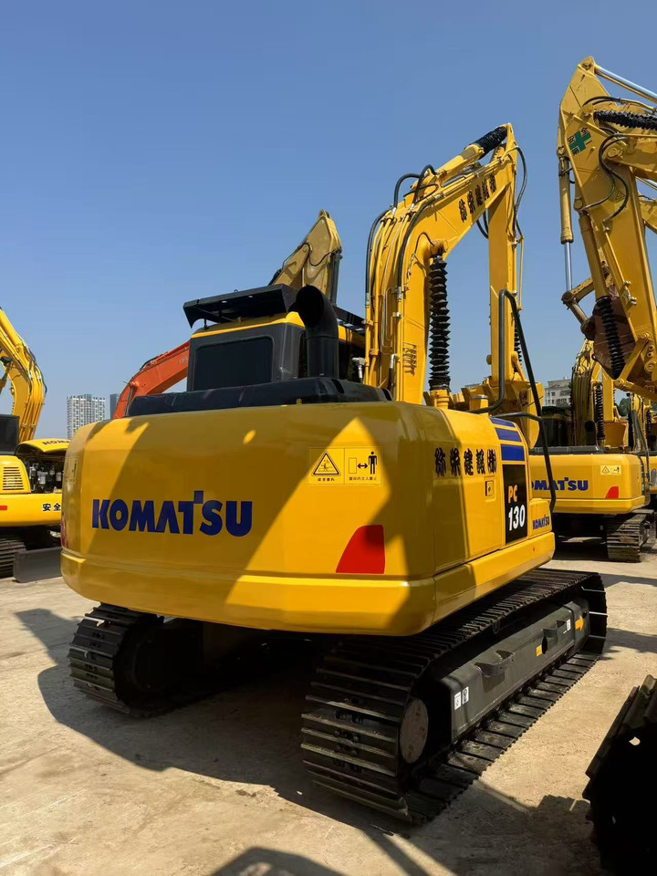 KOMATSU PC130-7 - Kāpurķēžu ekskavators: foto 2 KOMATSU PC130-7 - Kāpurķēžu ekskavators: foto 2