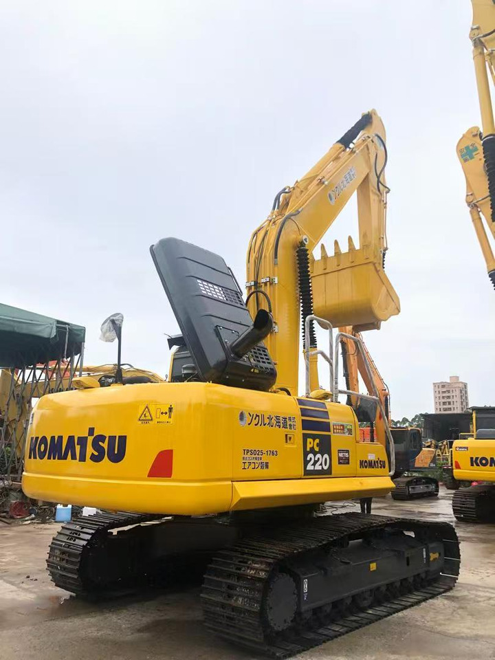 KOMATSU PC220 - Kāpurķēžu ekskavators: foto 4 KOMATSU PC220 - Kāpurķēžu ekskavators: foto 4