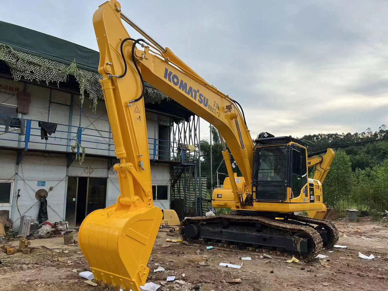 Komatsu PC200-7 - Kāpurķēžu ekskavators: foto 1 Komatsu PC200-7 - Kāpurķēžu ekskavators: foto 1