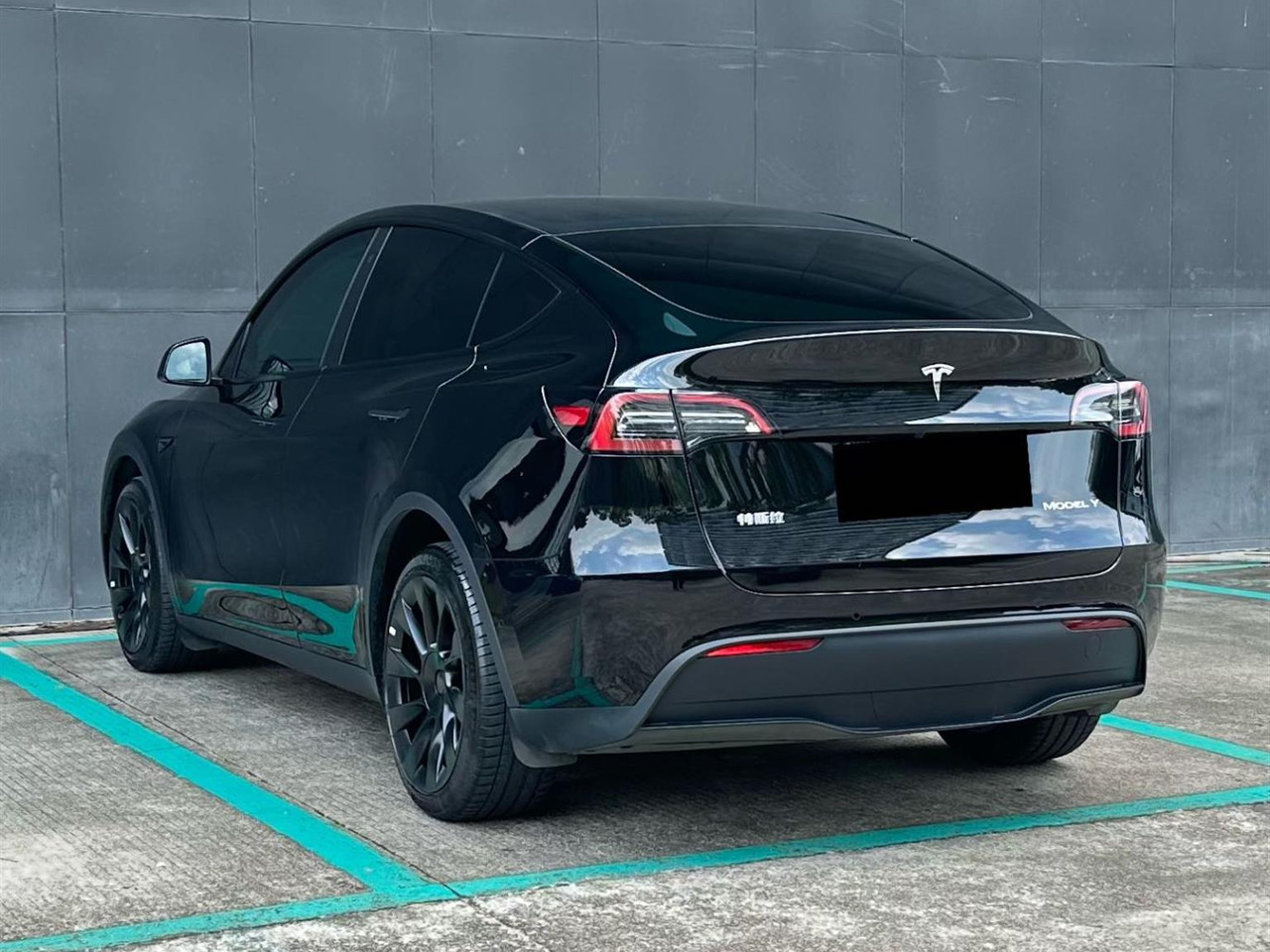 TESLA MODEL Y - Vieglā automašīna: foto 4 TESLA MODEL Y - Vieglā automašīna: foto 4