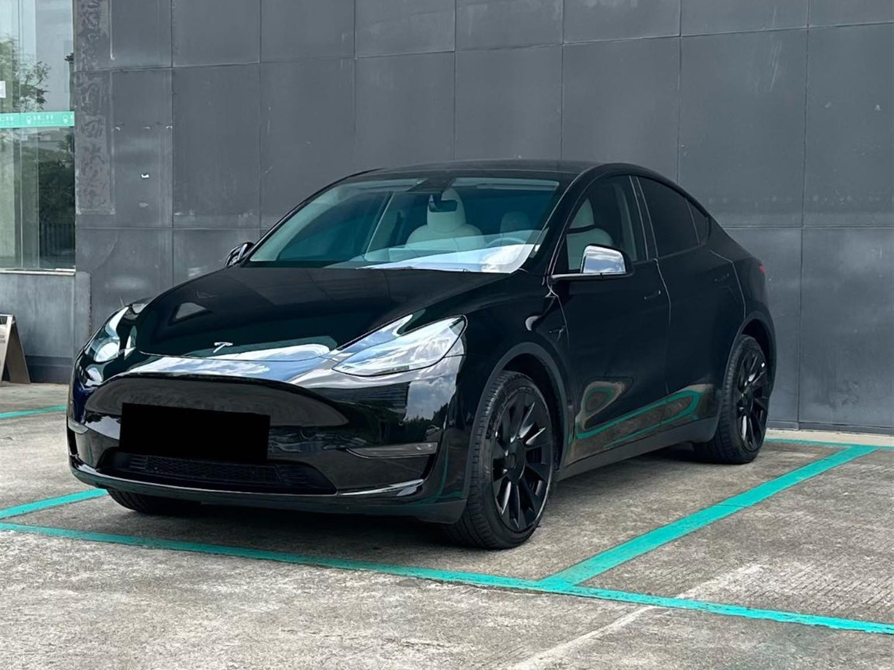 TESLA MODEL Y - Vieglā automašīna: foto 1 TESLA MODEL Y - Vieglā automašīna: foto 1