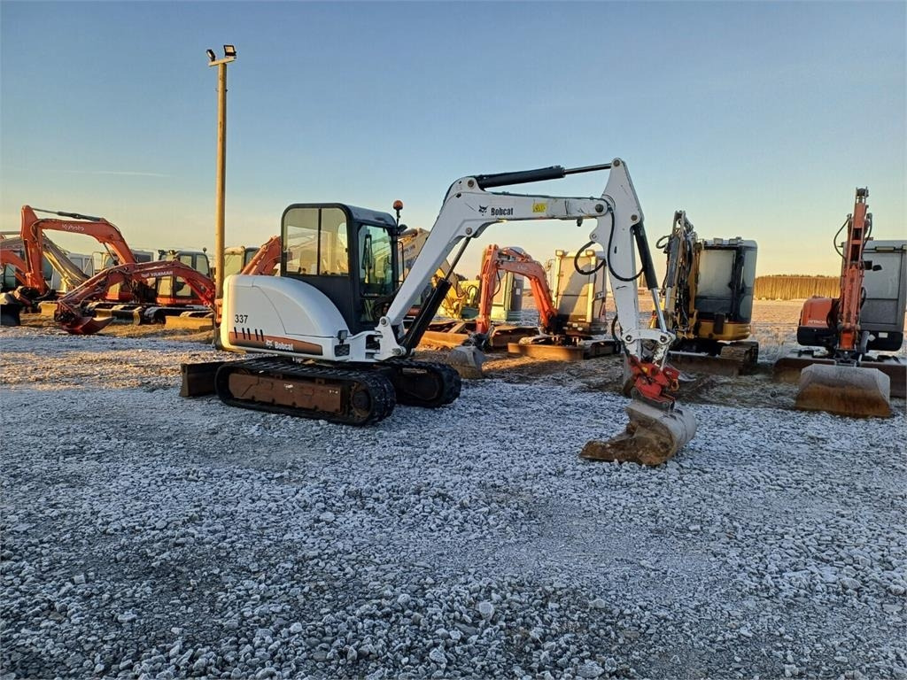 Bobcat 337D Kallistuvalla liittimellä - Mini-ekskavators: foto 5 Bobcat 337D Kallistuvalla liittimellä - Mini-ekskavators: foto 5