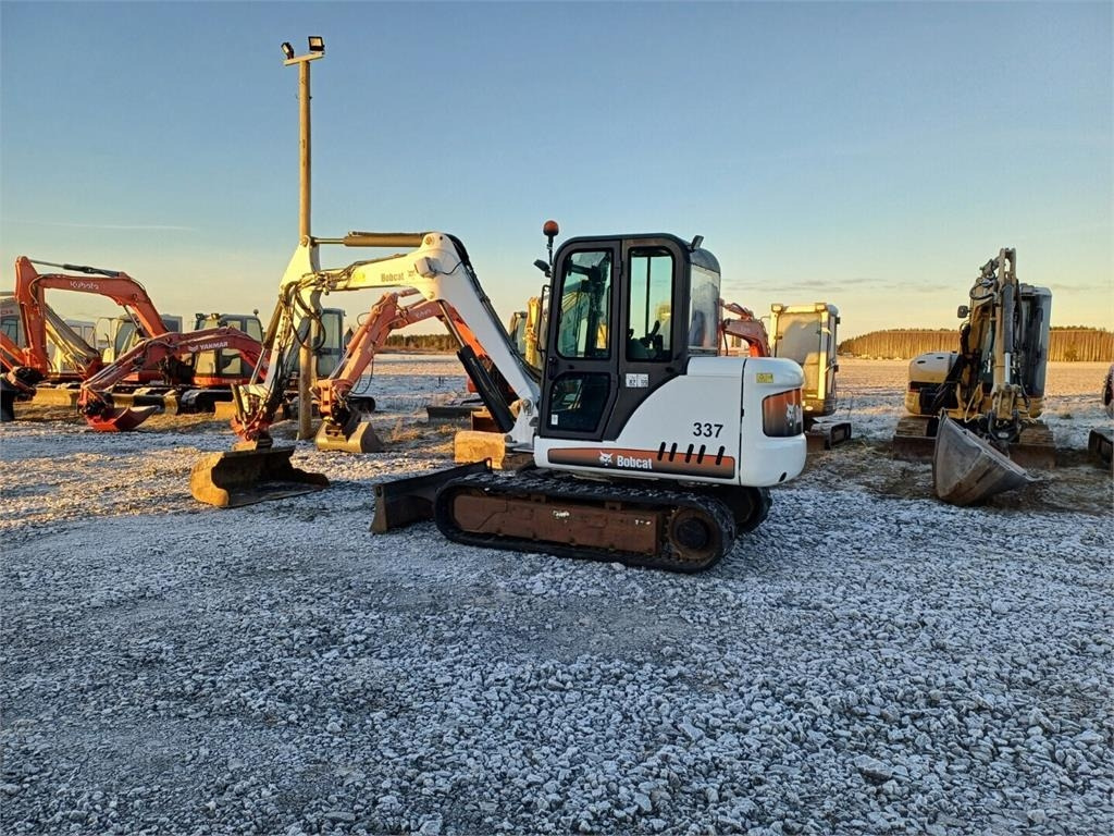 Bobcat 337D Kallistuvalla liittimellä - Mini-ekskavators: foto 3 Bobcat 337D Kallistuvalla liittimellä - Mini-ekskavators: foto 3