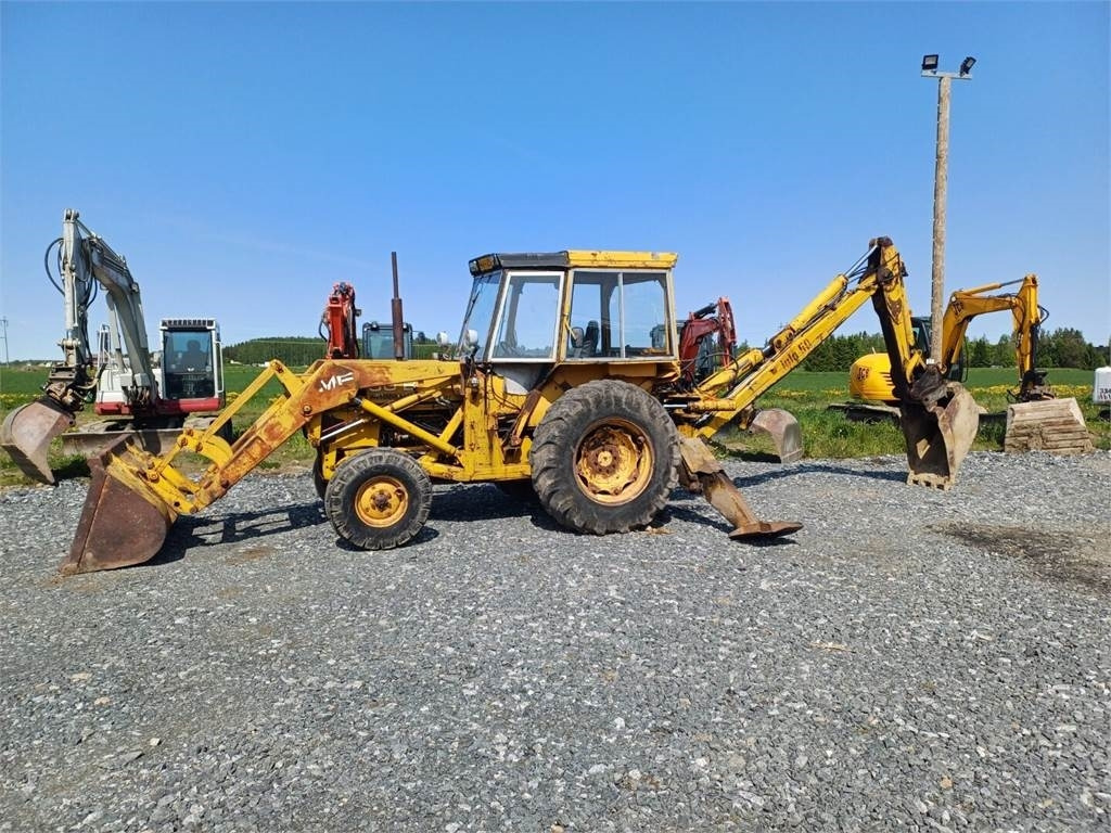 Massey Ferguson 50B traktorikaivuri - Ekskavators-iekrāvējs: foto 2 Massey Ferguson 50B traktorikaivuri - Ekskavators-iekrāvējs: foto 2