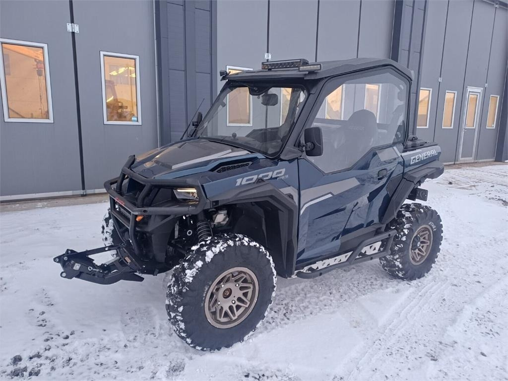 Polaris General 1000 4x4 ABS - Traktors: foto 1 Polaris General 1000 4x4 ABS - Traktors: foto 1