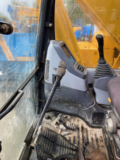 PELLE SUR CHENILLES KOMATSU PC228USLC-3 - Kāpurķēžu ekskavators: foto 4 PELLE SUR CHENILLES KOMATSU PC228USLC-3 - Kāpurķēžu ekskavators: foto 4