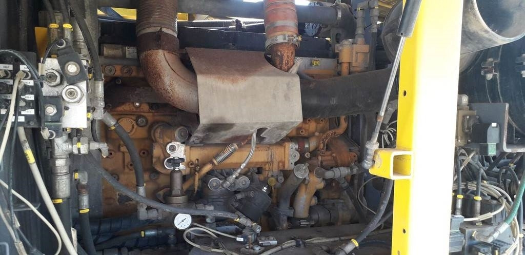 Atlas Copco ROC L6 H25 - CAT C11 ENGINE - Urbšanas mašīna: foto 3 Atlas Copco ROC L6 H25 - CAT C11 ENGINE - Urbšanas mašīna: foto 3