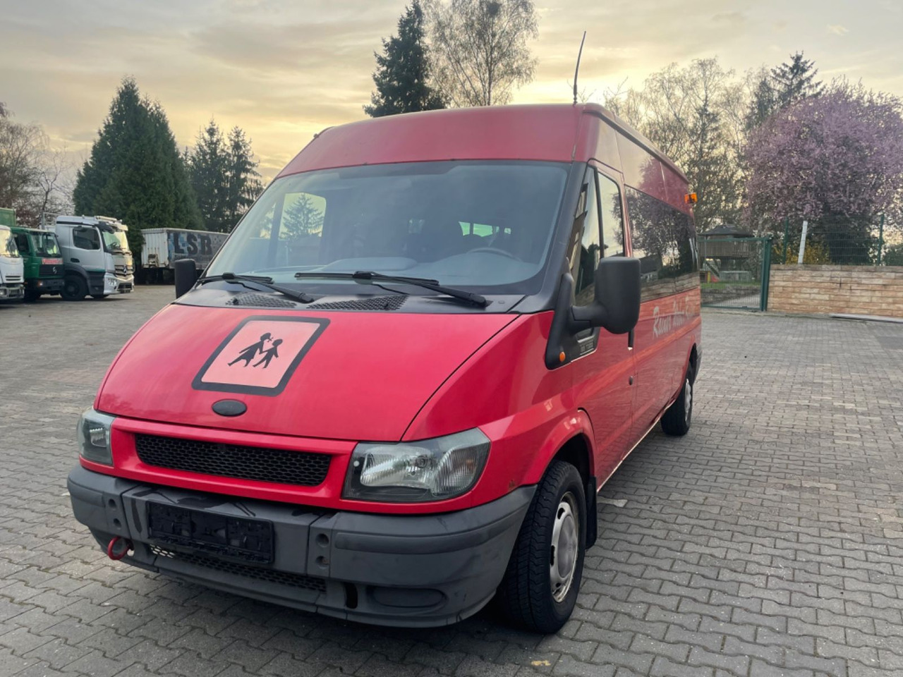 Ford Transit/mit Rollstuhl-Hebebühne - Mikroautobuss, Pasažieru furgons: foto 2 Ford Transit/mit Rollstuhl-Hebebühne - Mikroautobuss, Pasažieru furgons: foto 2