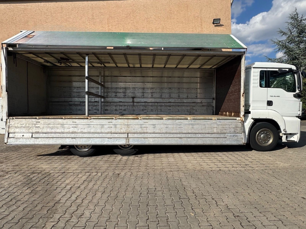 MAN TGS 26.480/Lenk-Lift/Kamera/AHK/Staplerhalterung - Kravas automašīna dzērienu pārvadāšanai: foto 4 MAN TGS 26.480/Lenk-Lift/Kamera/AHK/Staplerhalterung - Kravas automašīna dzērienu pārvadāšanai: foto 4