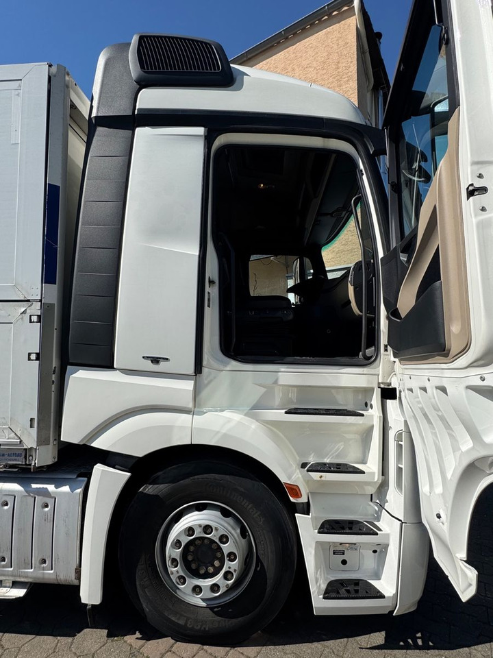 Mercedes-Benz Actros2545/Lift-Lenk/Mitnahmestp/Retarder - Kravas automašīna ar slēgto virsbūvi: foto 5 Mercedes-Benz Actros2545/Lift-Lenk/Mitnahmestp/Retarder - Kravas automašīna ar slēgto virsbūvi: foto 5