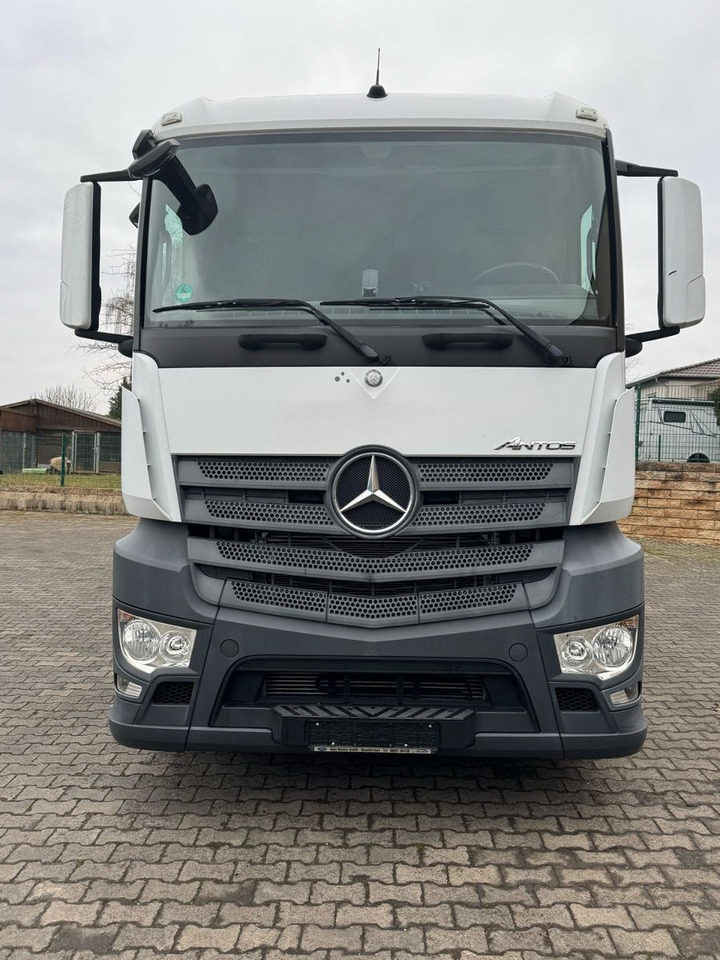 Mercedes-Benz Antos 1836L/4x2/2t.LBW/2xAHK/aus.1Hand/16.Pal. - Kravas automašīna dzērienu pārvadāšanai: foto 2 Mercedes-Benz Antos 1836L/4x2/2t.LBW/2xAHK/aus.1Hand/16.Pal. - Kravas automašīna dzērienu pārvadāšanai: foto 2