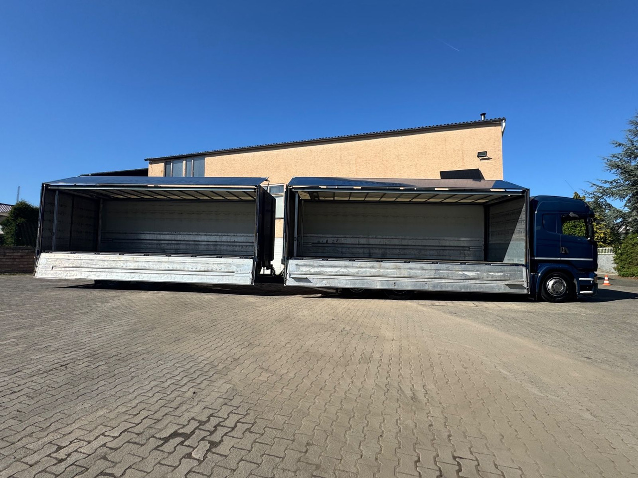 Scania R450 Lift-Achse/Mitnahmestp./Kupplungspedal - Kravas automašīna ar slēgto virsbūvi: foto 5 Scania R450 Lift-Achse/Mitnahmestp./Kupplungspedal - Kravas automašīna ar slēgto virsbūvi: foto 5