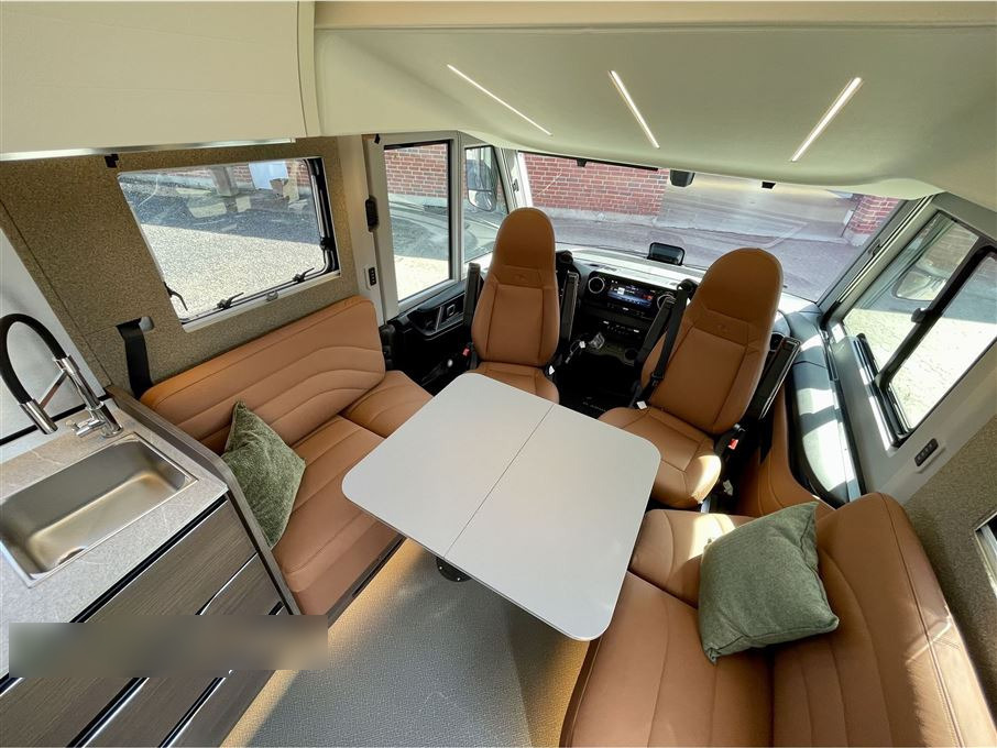 ADRIA Super Sonic 780 DC - Integrēts kemperis: foto 3 ADRIA Super Sonic 780 DC - Integrēts kemperis: foto 3