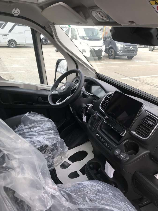 ADRIA Twin Sport 640 SG - Auto kemperis: foto 4 ADRIA Twin Sport 640 SG - Auto kemperis: foto 4
