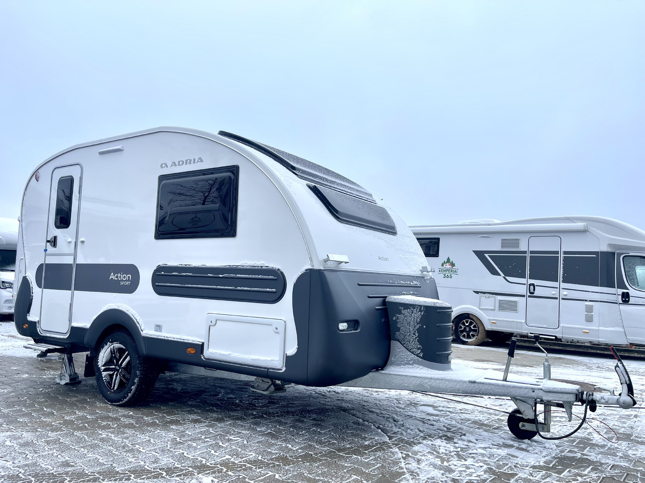 Adria Action Sport - Dzīvojamais treileris: foto 2 Adria Action Sport - Dzīvojamais treileris: foto 2