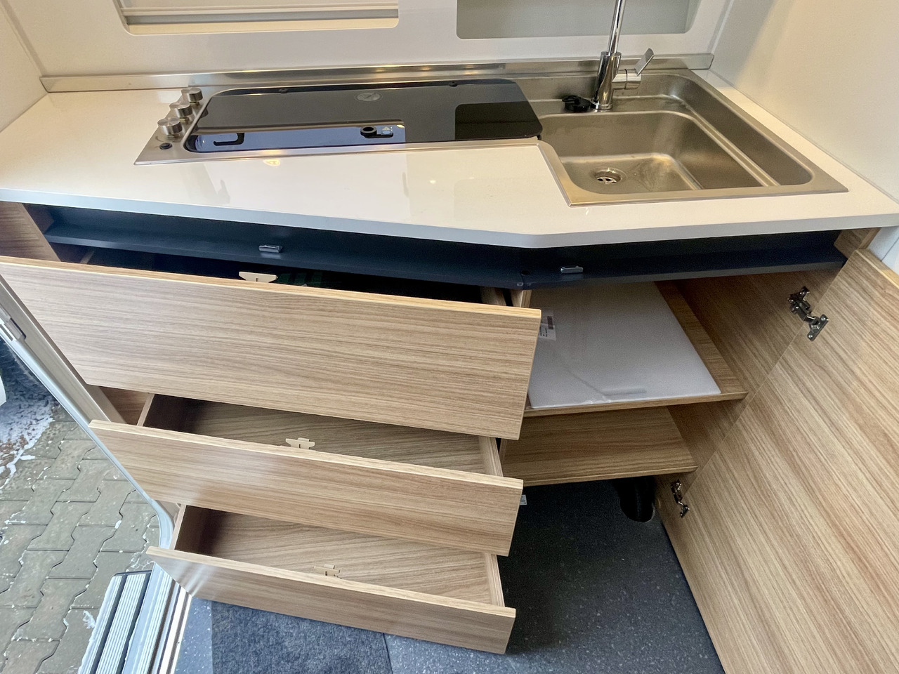 Jaunā Dzīvojamais treileris Adria Action Sport: foto 9