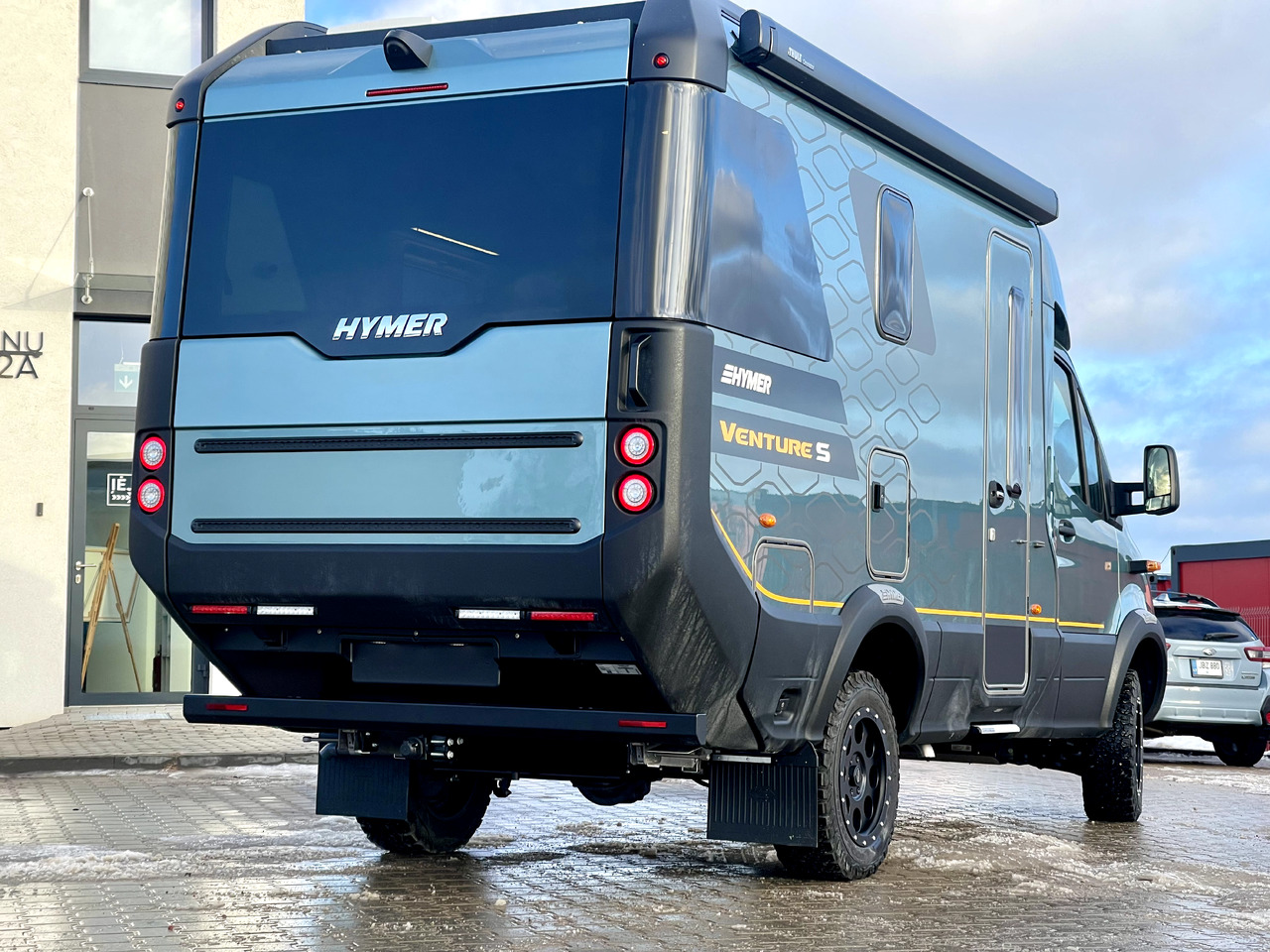 Hymer Venture S - Daļēji integrētais kemperis: foto 3 Hymer Venture S - Daļēji integrētais kemperis: foto 3