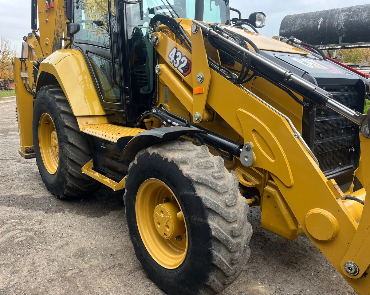 Caterpillar 432 - Ekskavators-iekrāvējs: foto 1 Caterpillar 432 - Ekskavators-iekrāvējs: foto 1