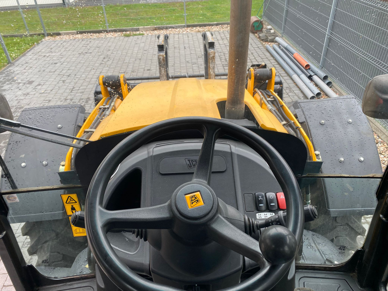 JCB 4CX - Ekskavators-iekrāvējs: foto 3 JCB 4CX - Ekskavators-iekrāvējs: foto 3