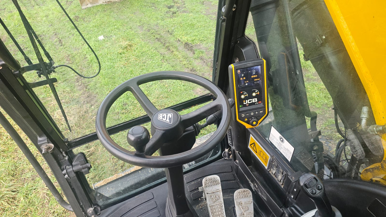 JCB JS175W - Riteņu ekskavators: foto 2 JCB JS175W - Riteņu ekskavators: foto 2
