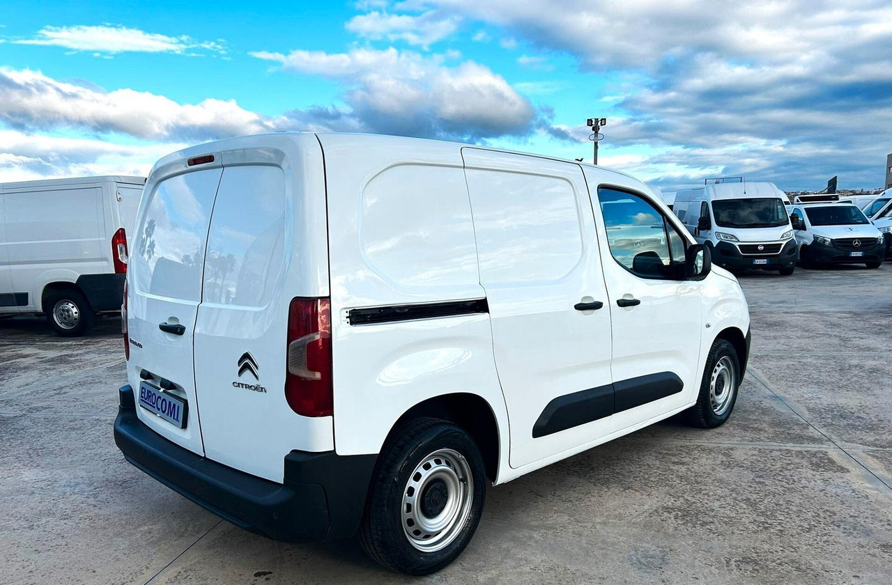 Citroen Berligno 1.6 HDi 100 cv 3 posti - Mazs furgons: foto 5 Citroen Berligno 1.6 HDi 100 cv 3 posti - Mazs furgons: foto 5