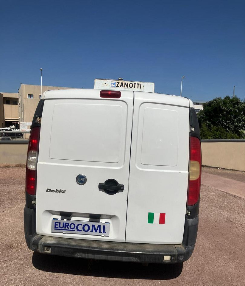 DOBLO' CON COIBENTAZIONE E GRUPPO FRIGO - Komercauto refrižerators: foto 4 DOBLO' CON COIBENTAZIONE E GRUPPO FRIGO - Komercauto refrižerators: foto 4