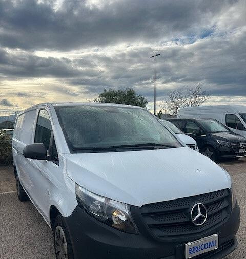 Mercedes Benz VITO FURGONE 110 LONG TRAZ. ANT. - Kravas mikroautobuss: foto 4 Mercedes Benz VITO FURGONE 110 LONG TRAZ. ANT. - Kravas mikroautobuss: foto 4