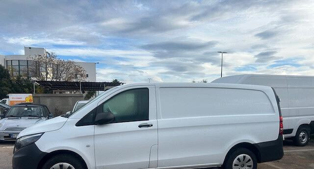 Mercedes Benz VITO FURGONE 110 LONG TRAZ. ANT. - Kravas mikroautobuss: foto 2 Mercedes Benz VITO FURGONE 110 LONG TRAZ. ANT. - Kravas mikroautobuss: foto 2