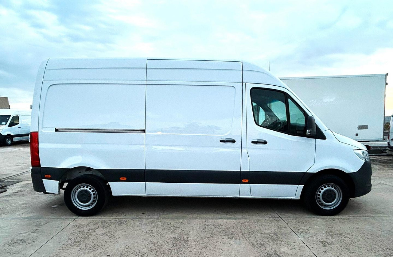 Mercedes Sprinter 314 cdi 37/35 L2H2 - Kravas mikroautobuss: foto 4 Mercedes Sprinter 314 cdi 37/35 L2H2 - Kravas mikroautobuss: foto 4