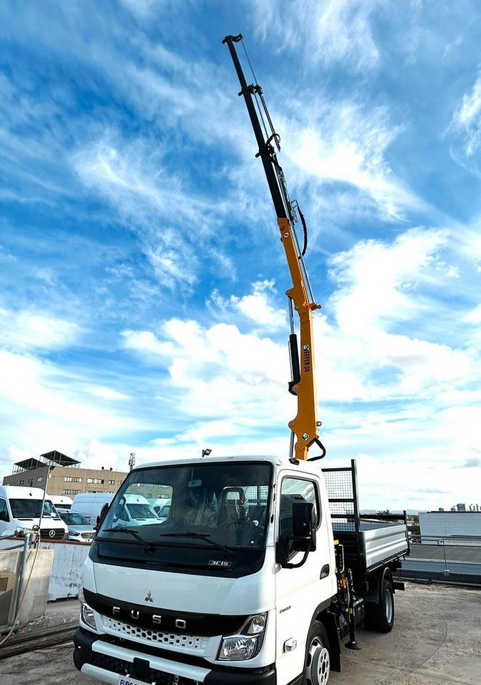 Jaunā Kravas automašīna pašizgāzējs, Kravas auto ar manipulatoru Mitsubishi Fuso Canter 3C15 Ribaltabile 35 Q: foto 7
