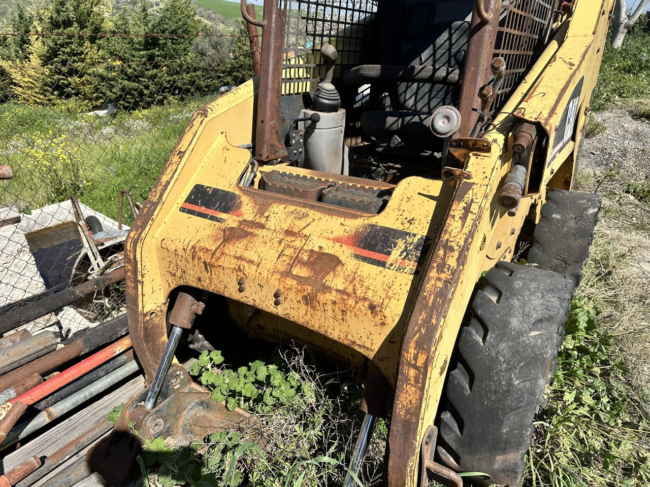 Kompaktiekrāvējs CAT 248: foto 6