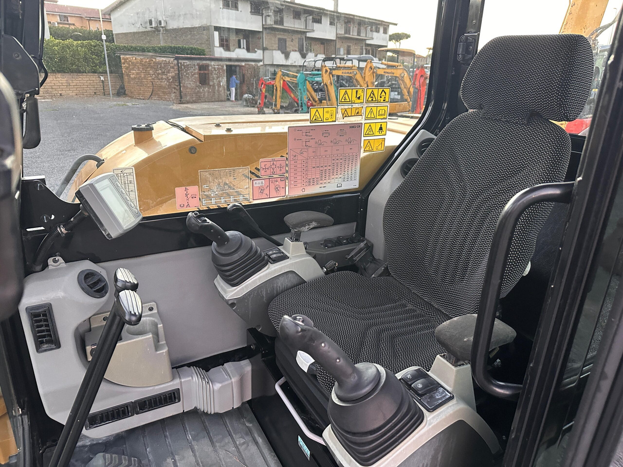 Kāpurķēžu ekskavators CAT 308E2-CR: foto 8
