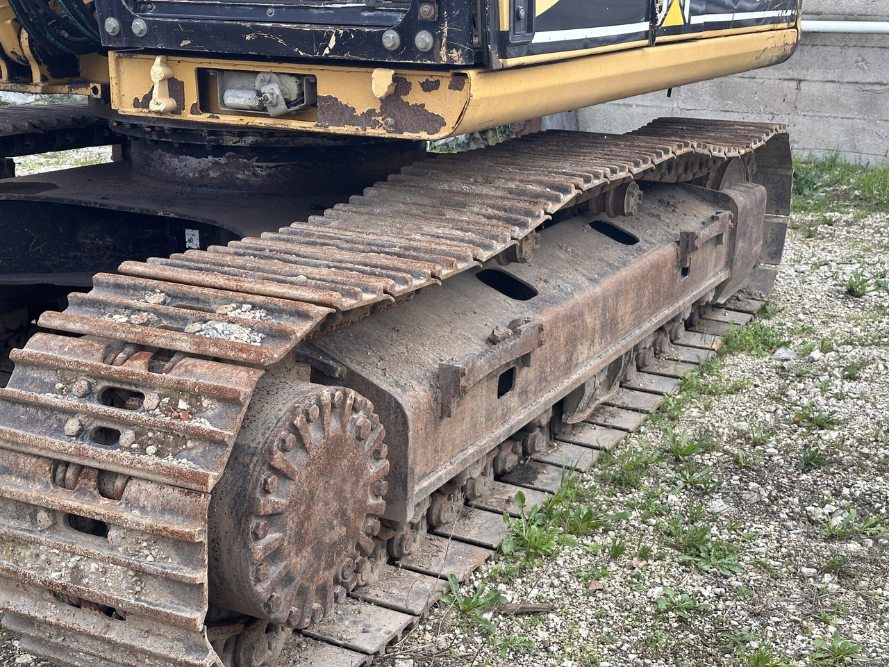 CAT 318B - Kāpurķēžu ekskavators: foto 3 CAT 318B - Kāpurķēžu ekskavators: foto 3