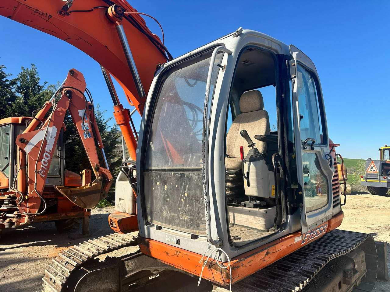 FIAT KOBELCO E115SR - Kāpurķēžu ekskavators: foto 5 FIAT KOBELCO E115SR - Kāpurķēžu ekskavators: foto 5
