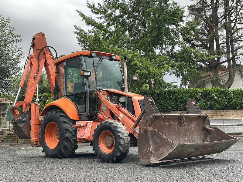 Fiat HITACHI FB100.4 - Ekskavators-iekrāvējs: foto 1 Fiat HITACHI FB100.4 - Ekskavators-iekrāvējs: foto 1