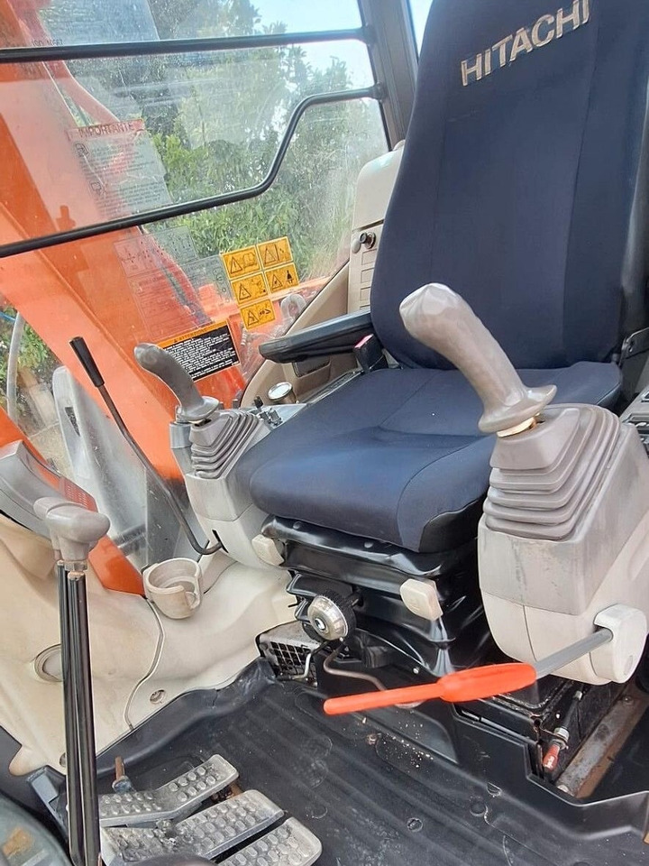 HITACHI ZX70LC - Mini-ekskavators: foto 5 HITACHI ZX70LC - Mini-ekskavators: foto 5