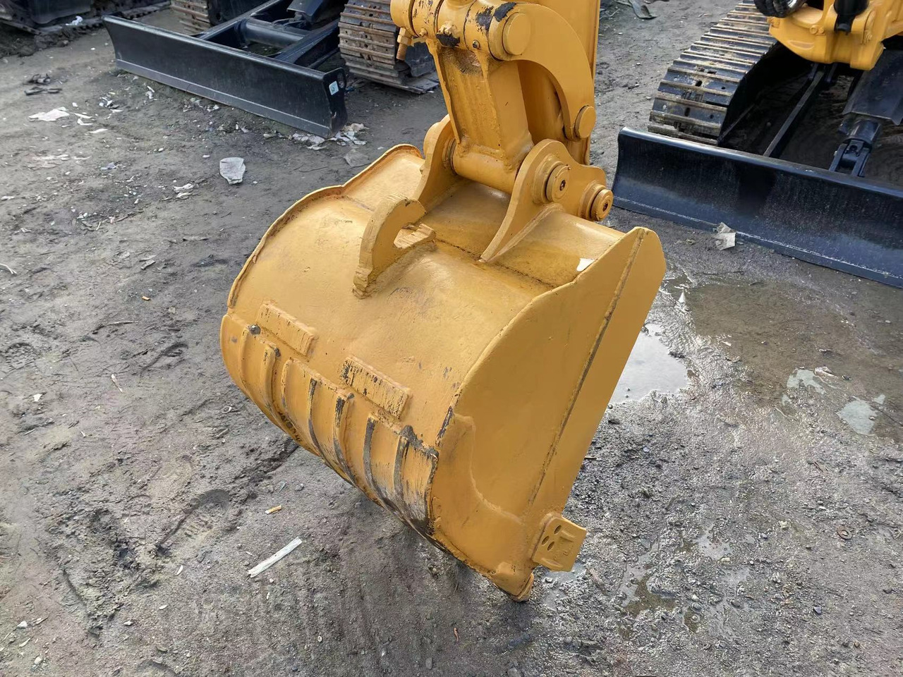Mini-ekskavators CATERPILLAR 303.5E2: foto 7