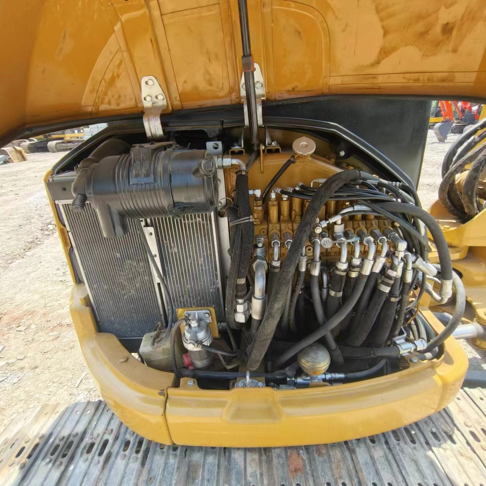 Mini-ekskavators CATERPILLAR 305: foto 6