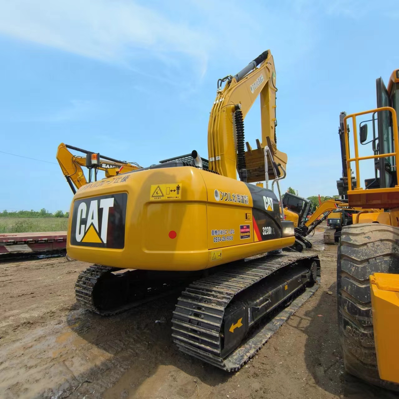 CATERPILLAR 323D2L - Kāpurķēžu ekskavators: foto 3 CATERPILLAR 323D2L - Kāpurķēžu ekskavators: foto 3