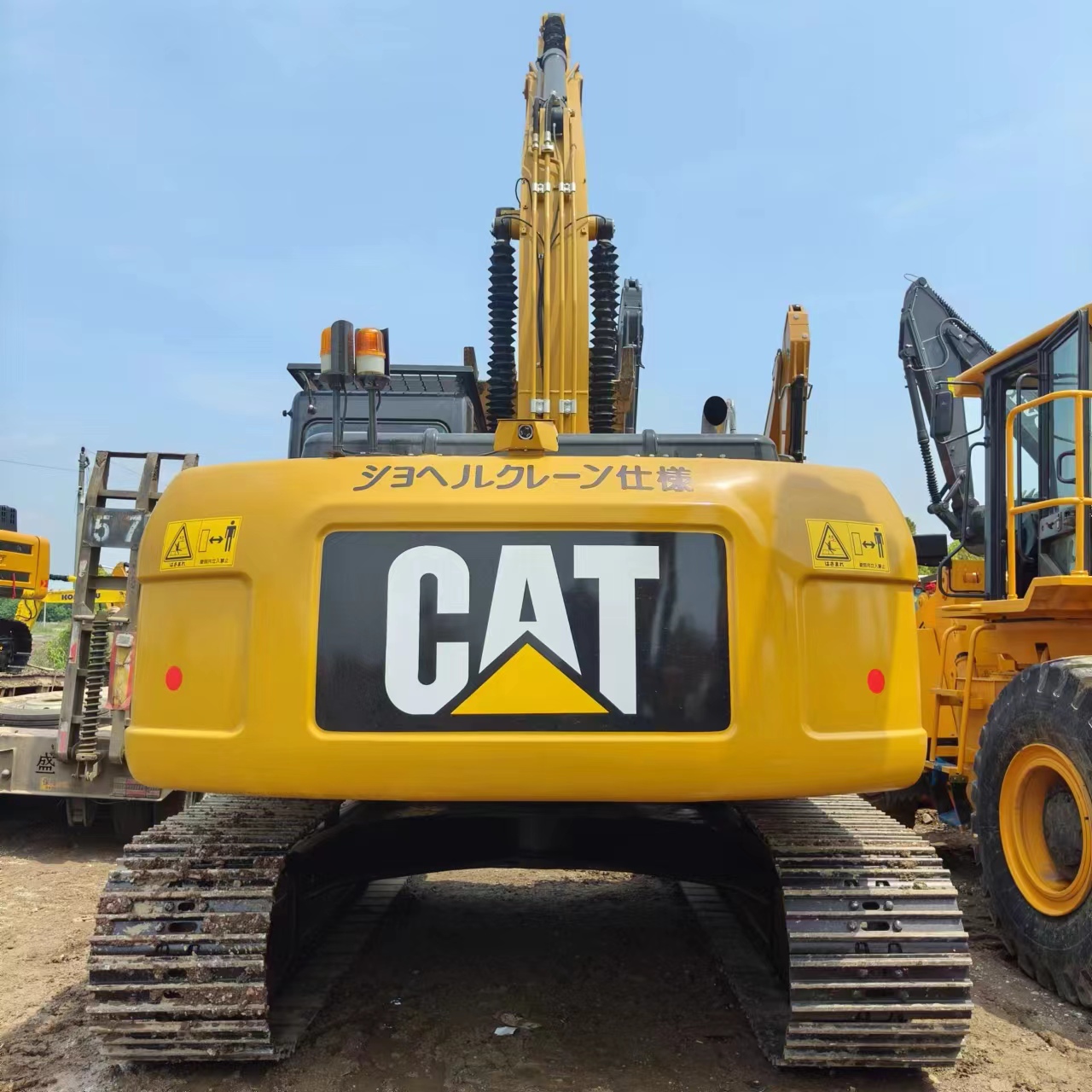 CATERPILLAR 323D2L - Kāpurķēžu ekskavators: foto 4 CATERPILLAR 323D2L - Kāpurķēžu ekskavators: foto 4